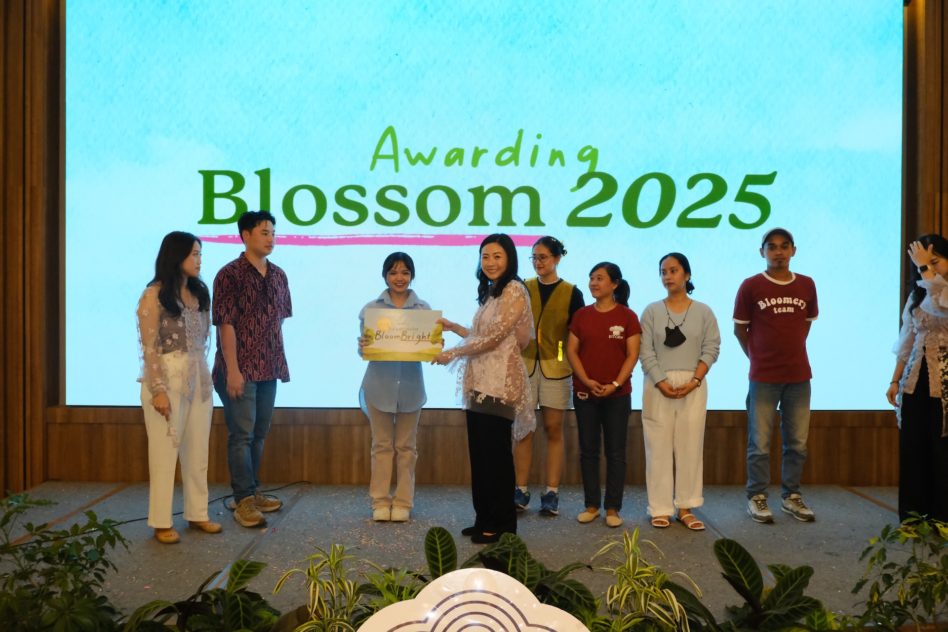 Beasiswa Bloomery: Menjaga Mimpi Tetap Tumbuh, Bersama Keluarga